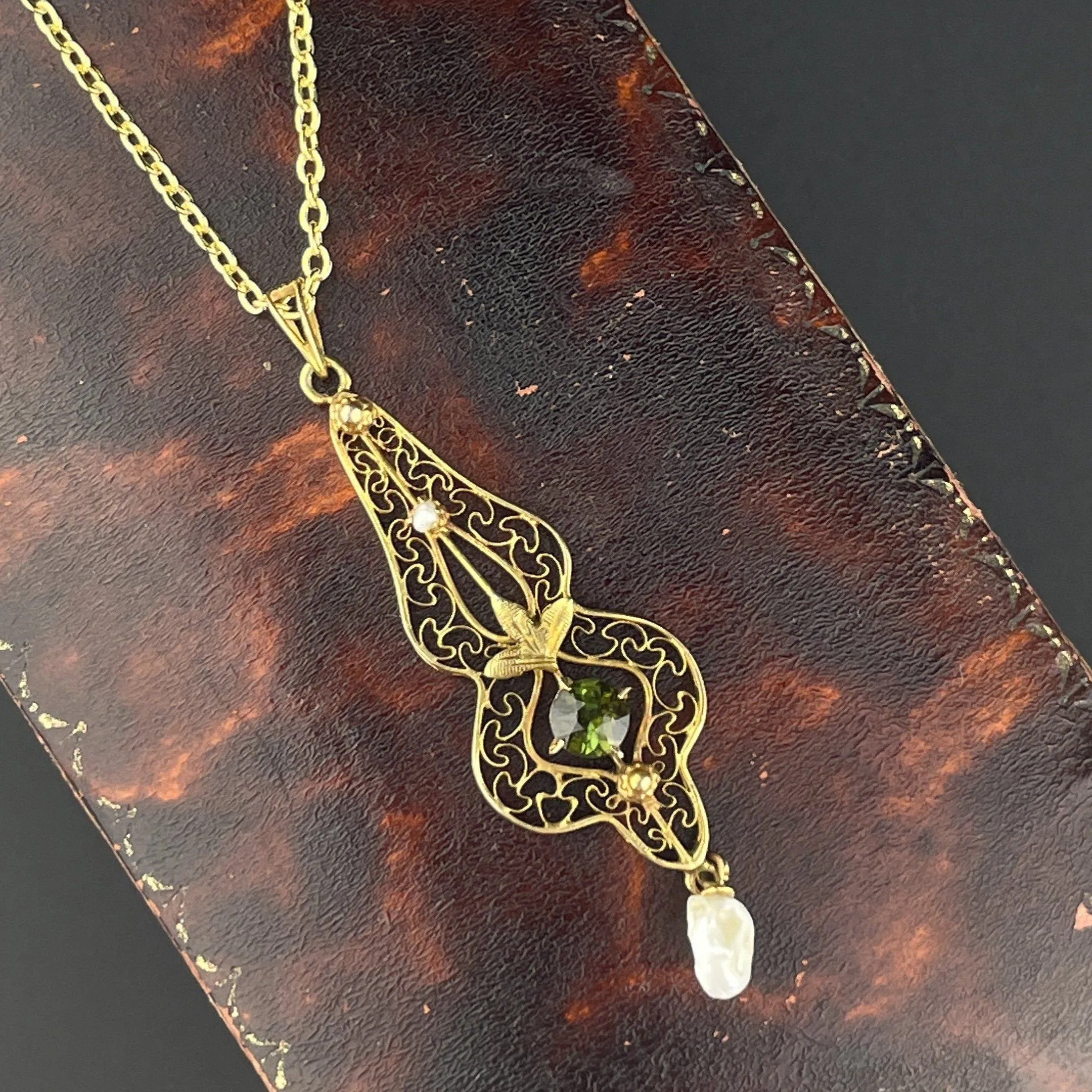 Antique 10K Gold Simulated Emerald Seed Pearl Pendant Necklace