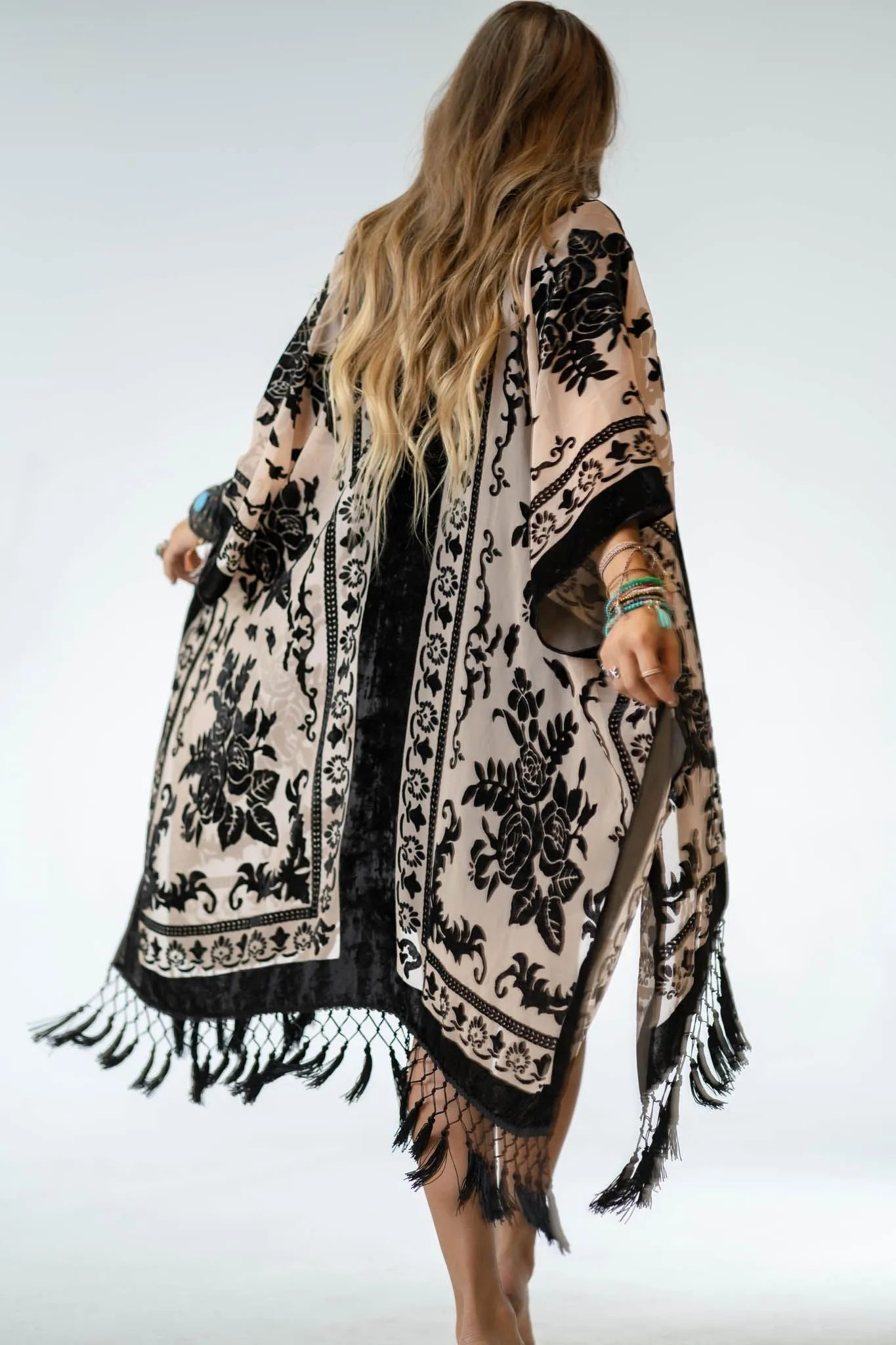 Crushin' On You Velvet Kimono - Black