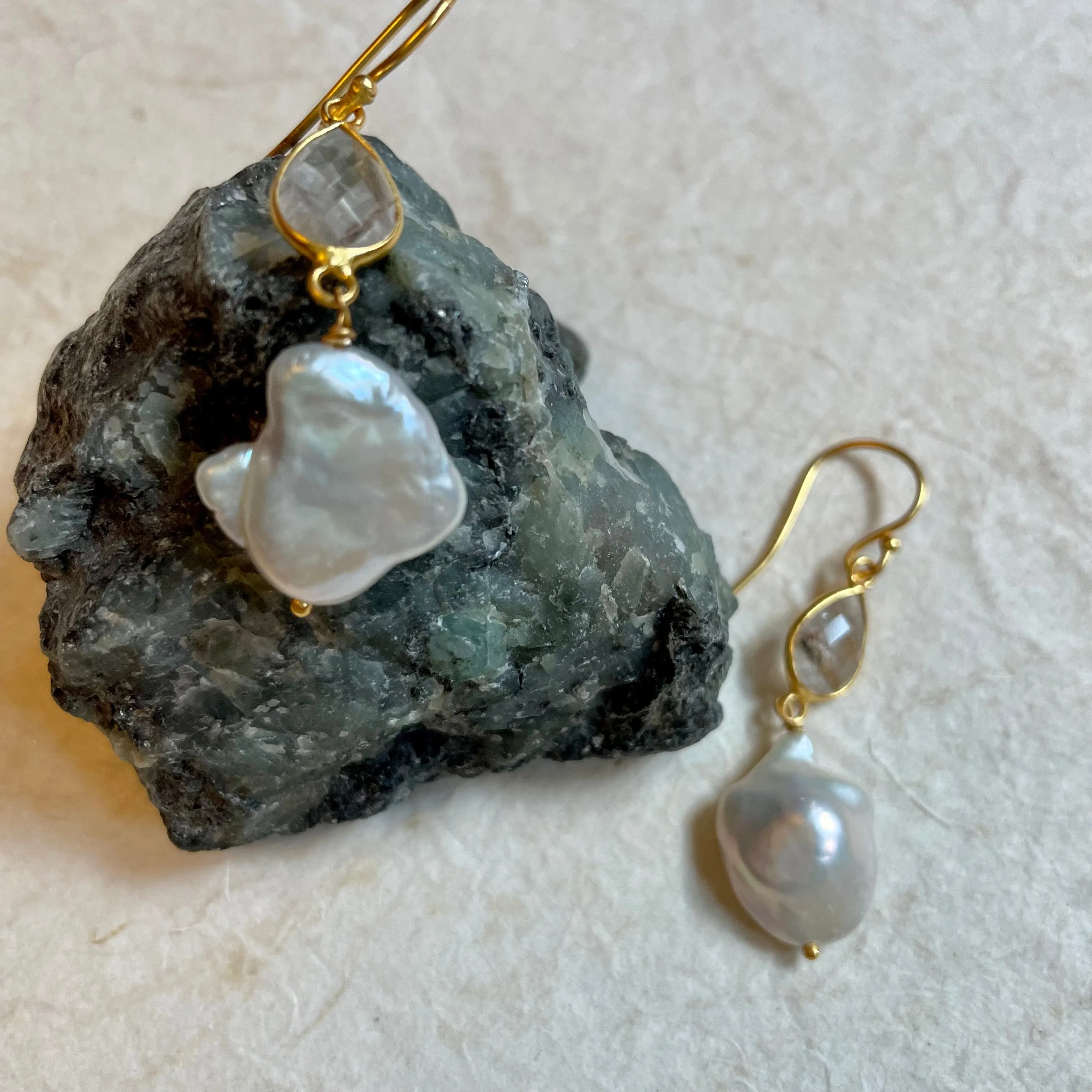 Ella Baroque Pearl Earrings With Labradorite