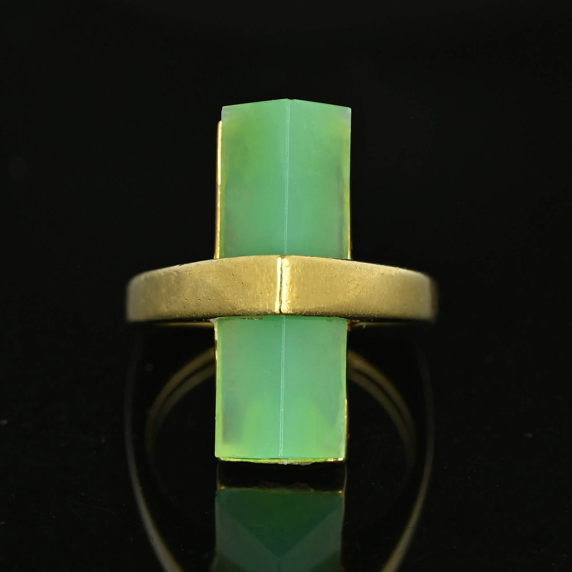 Modernist 18K Gold Euro Shank Chrysoprase Ring