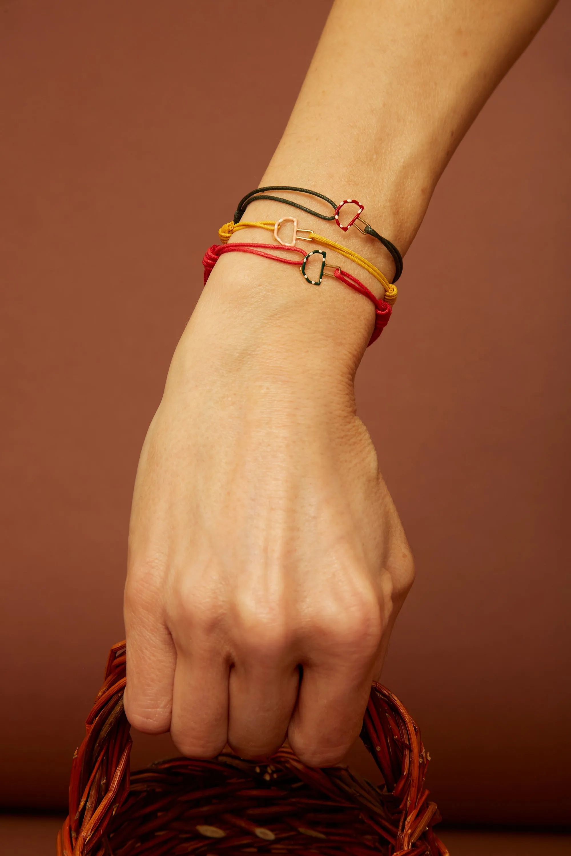 MUSHROOM GREEN CORD BRACELET