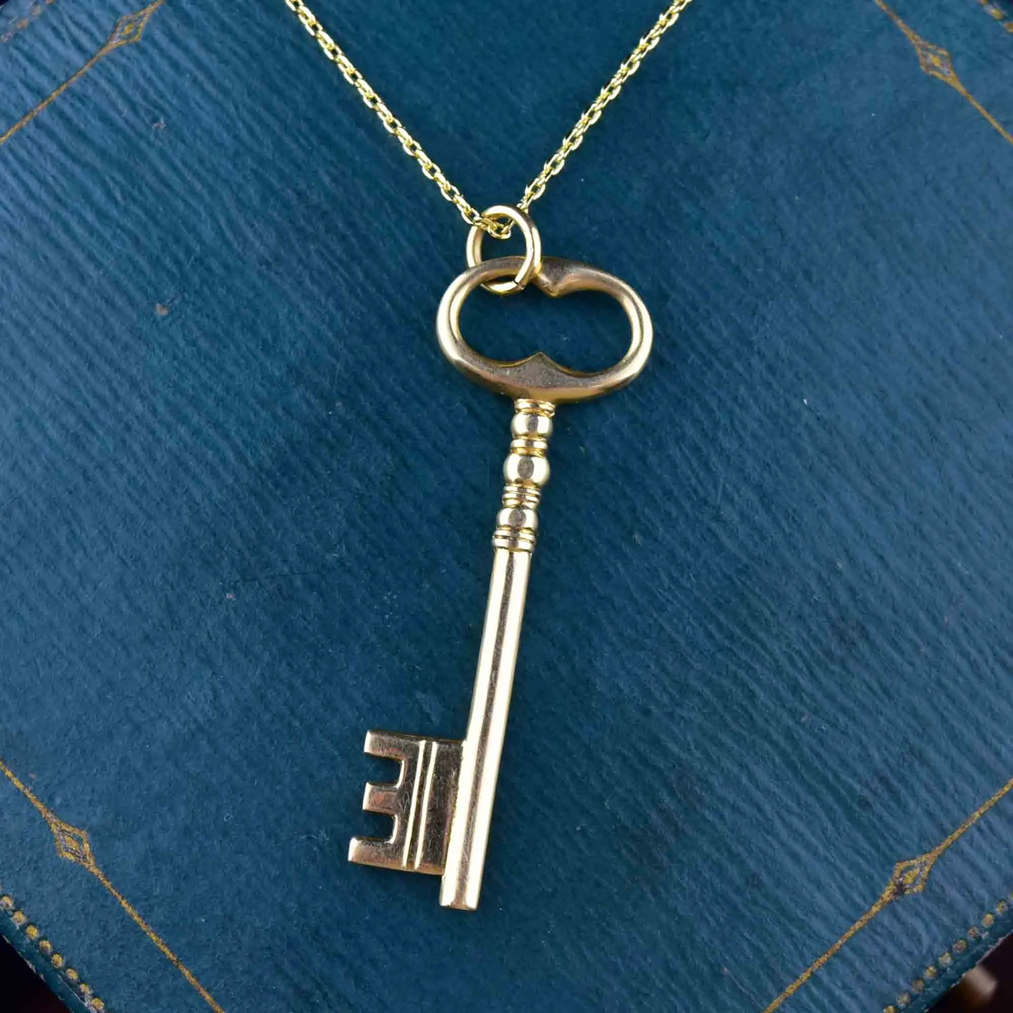 Vintage 14K Gold Skeleton Key Pendant Necklace