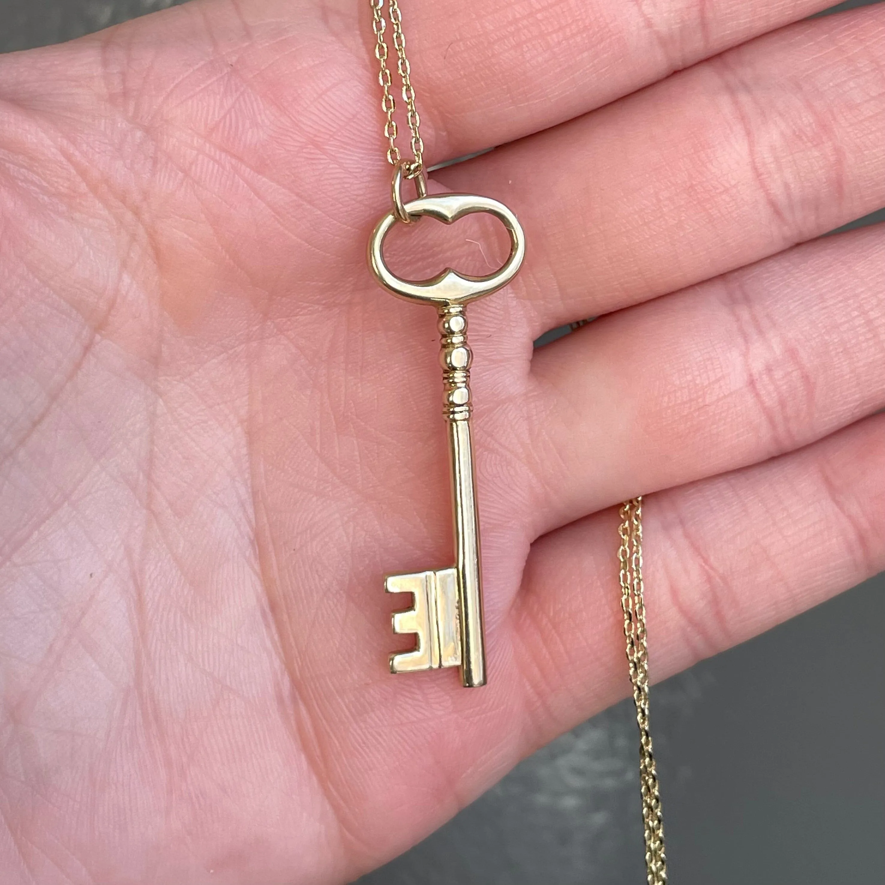 Vintage 14K Gold Skeleton Key Pendant Necklace