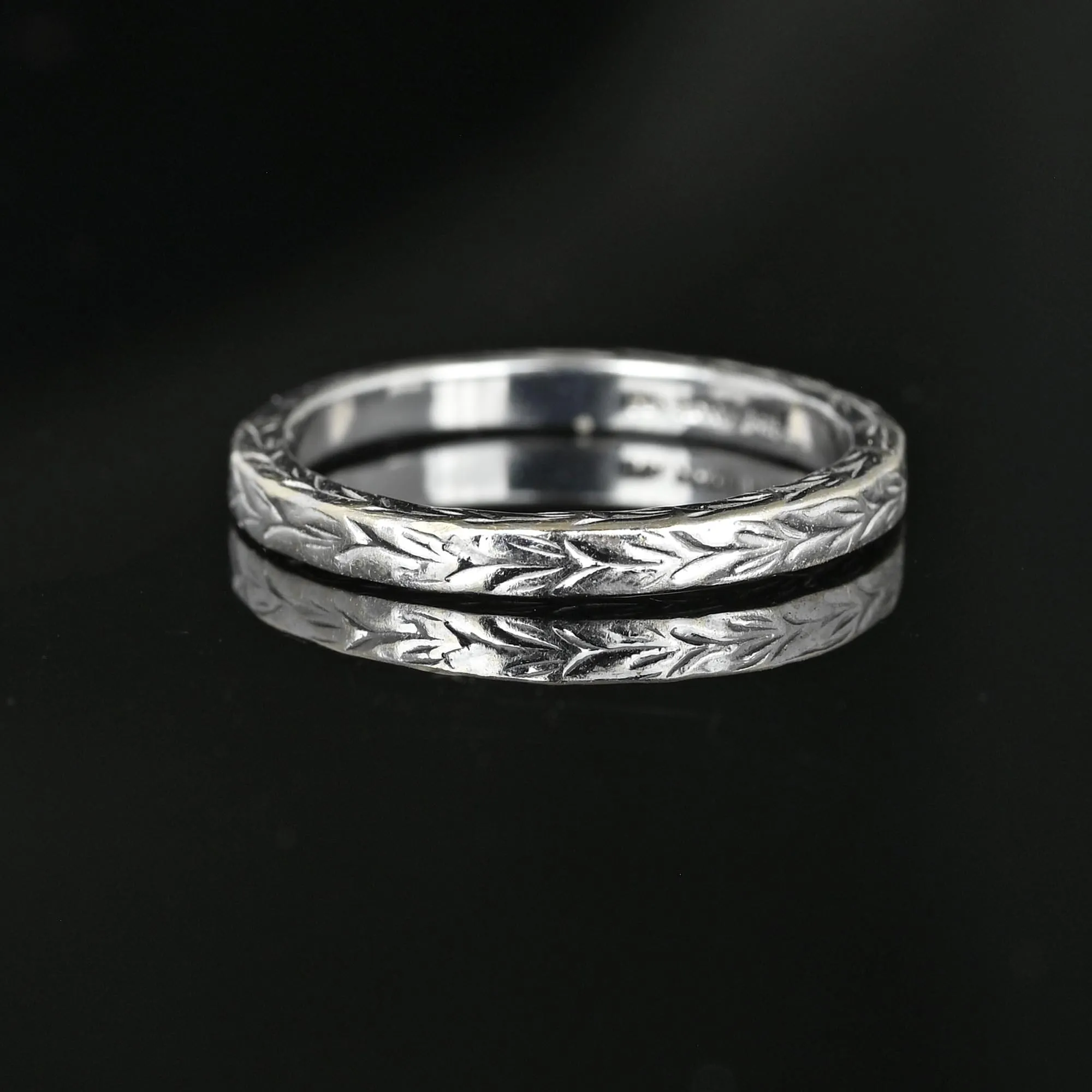 Vintage 14K White Gold Na Hoku Chased Leaf Ring Wedding Band