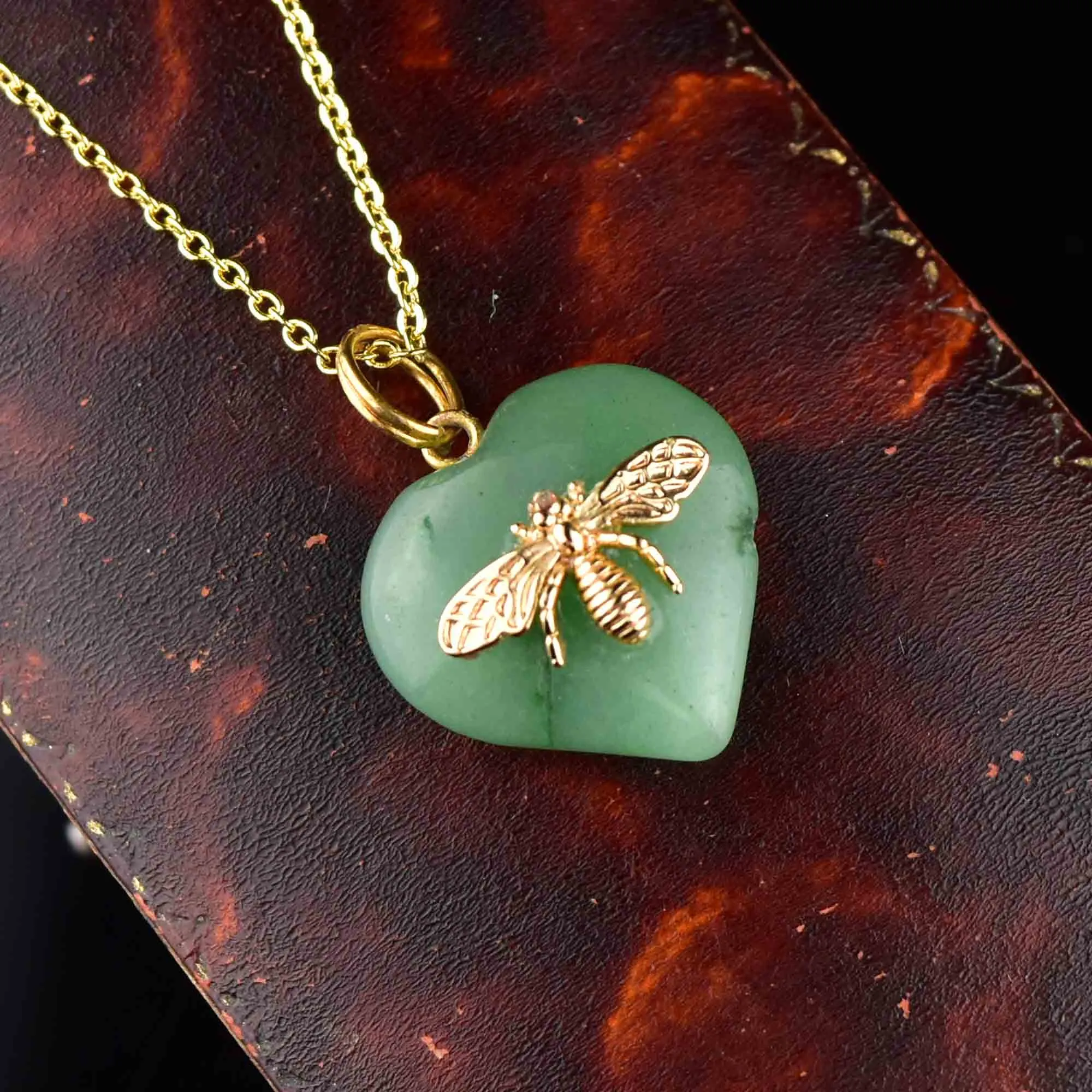 Vintage Bee Aventurine Heart Pendant Necklace