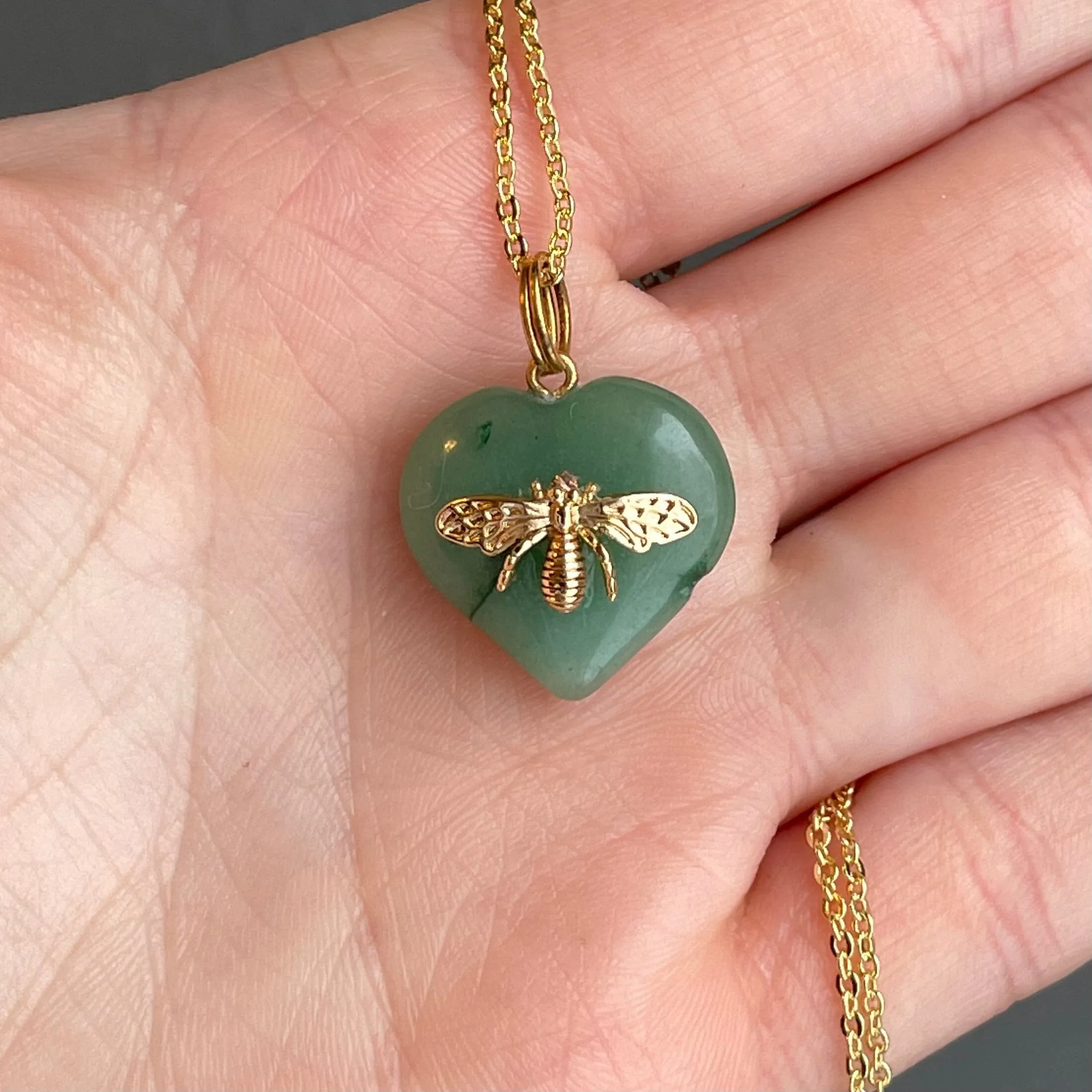 Vintage Bee Aventurine Heart Pendant Necklace